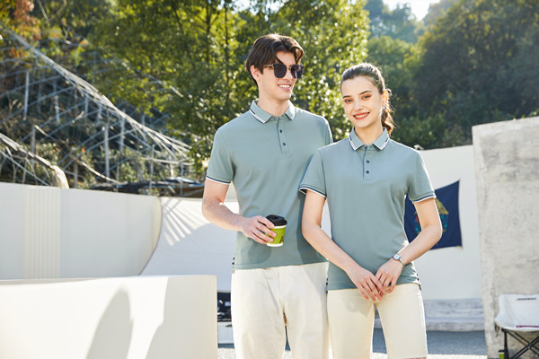 夏季工作服裝怎么設計增加透氣性?